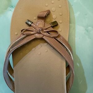 Vionic Tan Women's Sandals